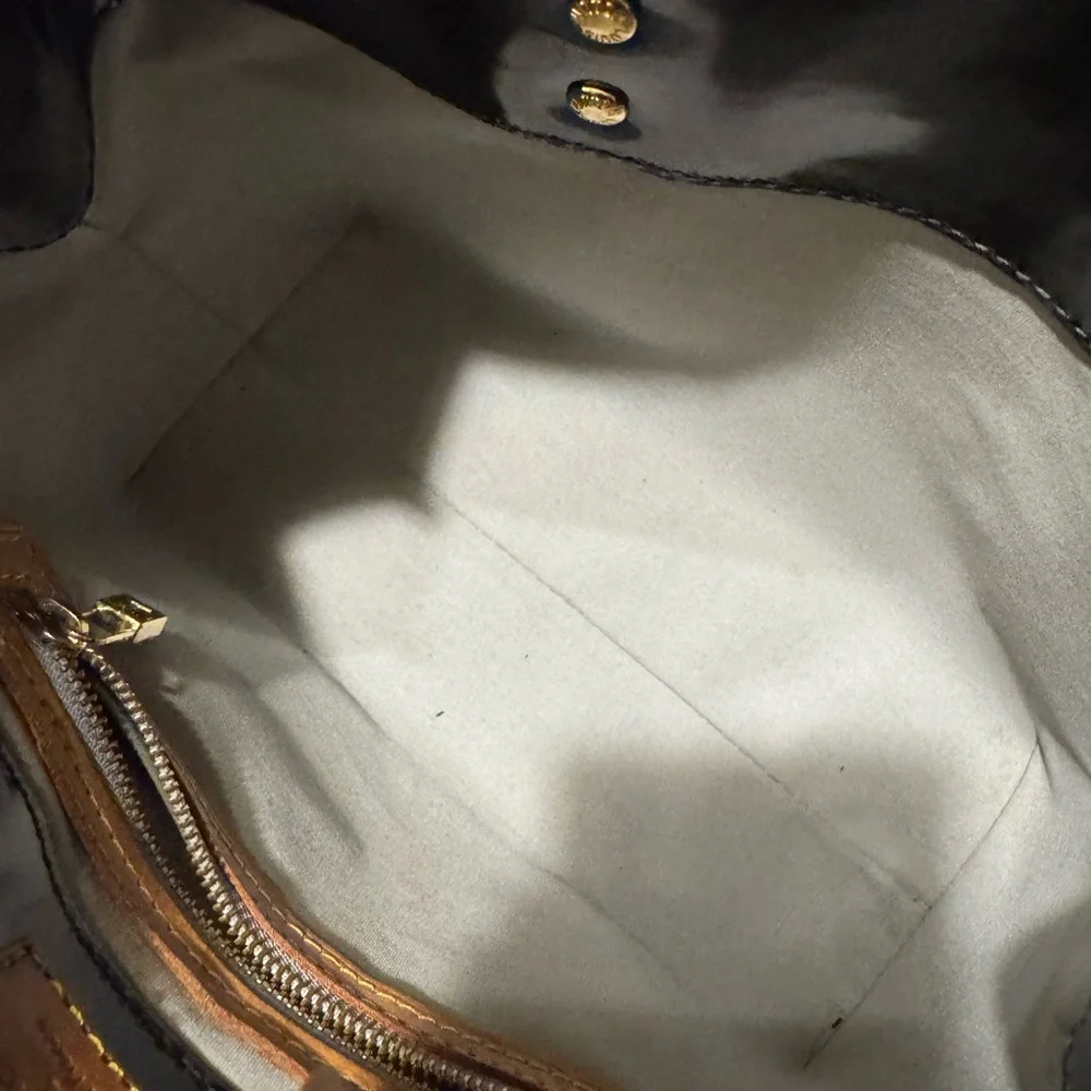 Louis Vuitton Vernis mini tote - Picture 6 of 13